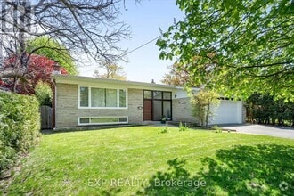 Building Photo - 17 Ravenscroft Cir