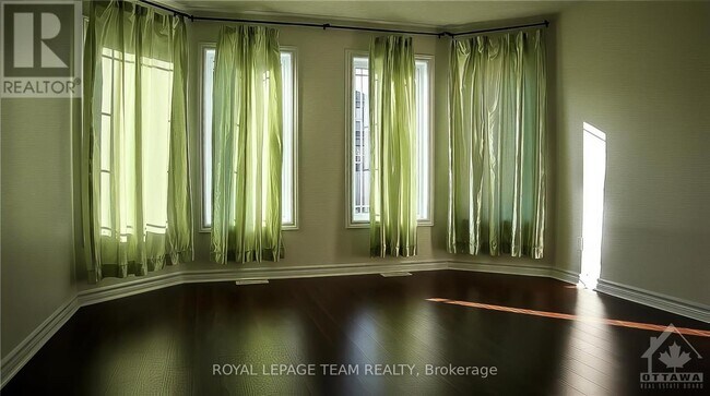 Photo du bâtiment - 271 Serena Way