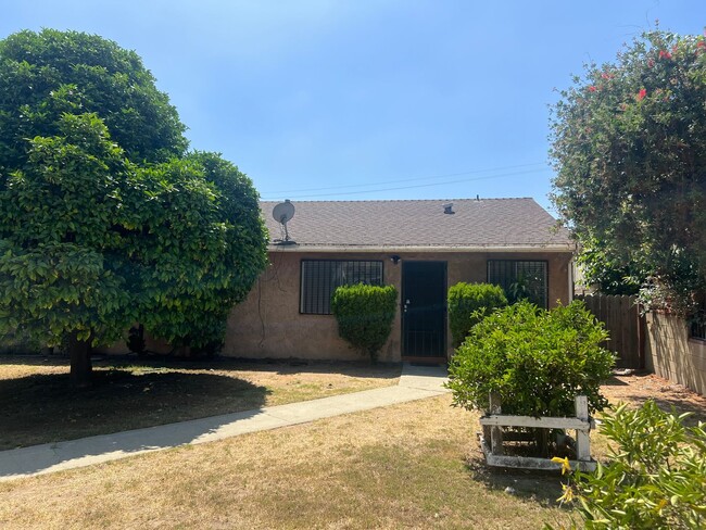 Building Photo - Newly upgraded 2 bedroom home located in C...