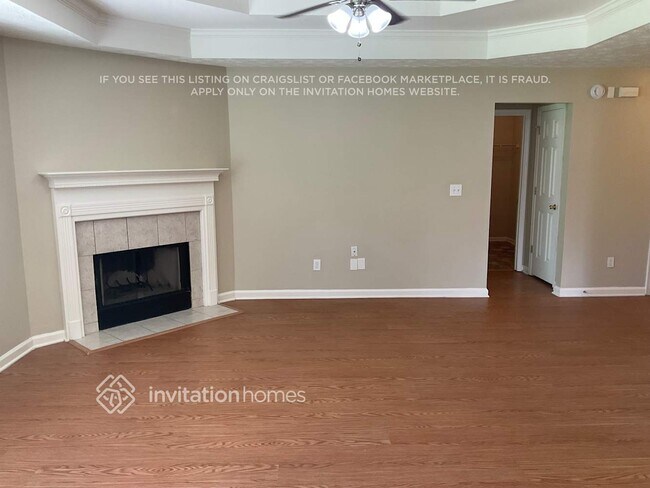 Foto del edificio - 3372 Summit Creek Ln