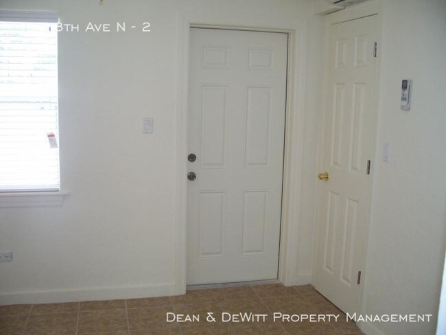 Foto del edificio - Downtown 1 BR, 2 Bath Apartment
