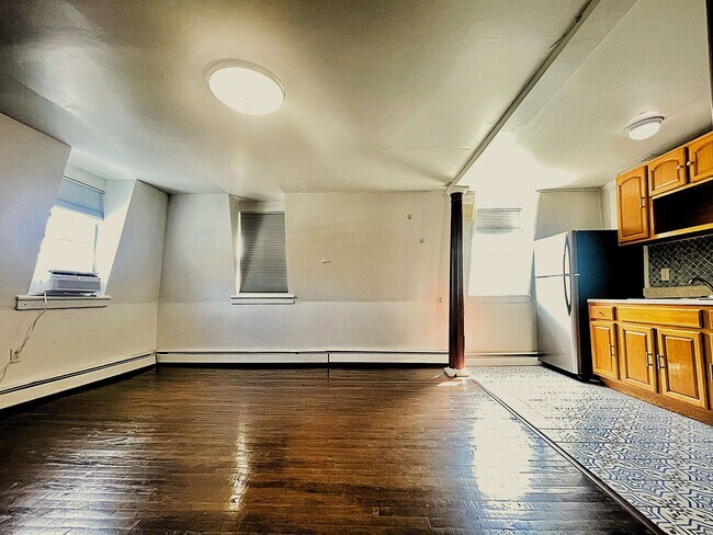 Foto del edificio - 108 Fairview Ave