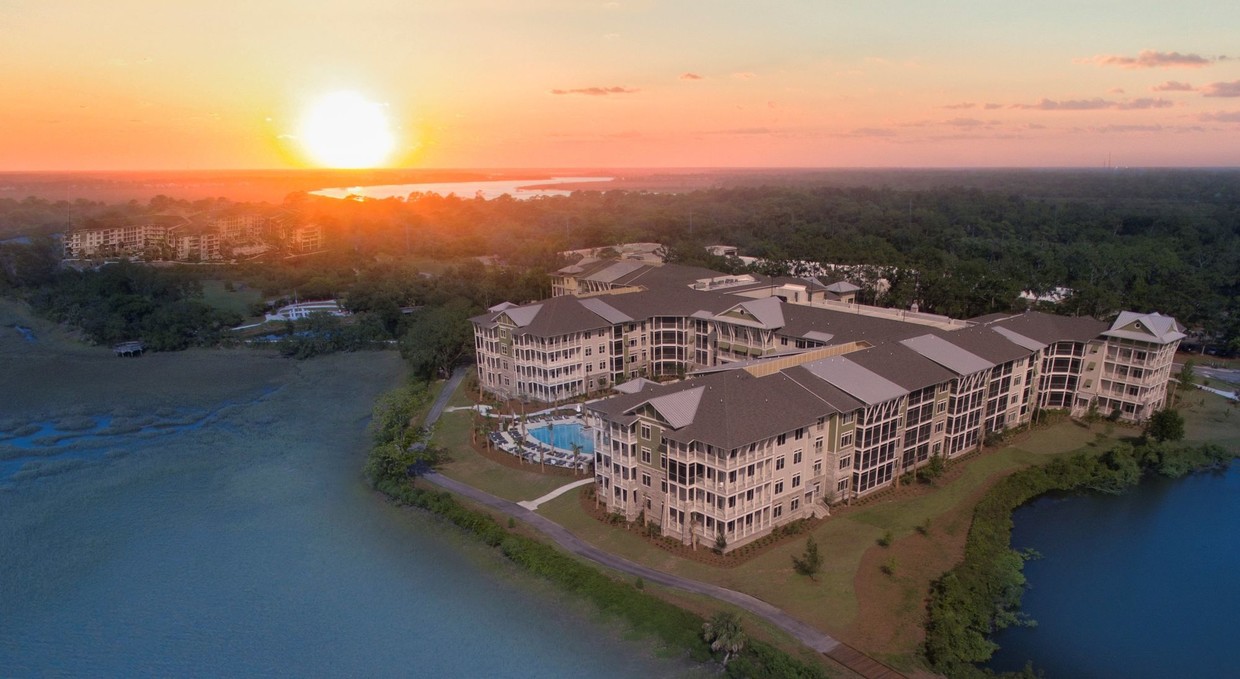 Primary Photo - WaterWalk at Shelter Cove Towne Centre