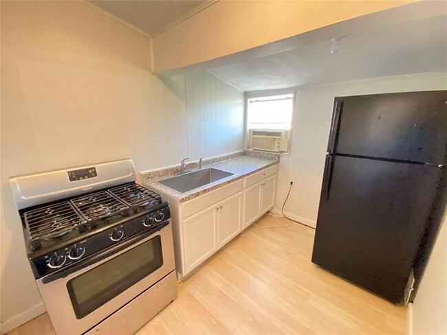 Building Photo - 9404 Dulcimer St