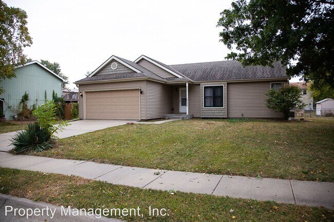 Building Photo - 3 br, 2 bath House - 2323 W. Laguna Rd