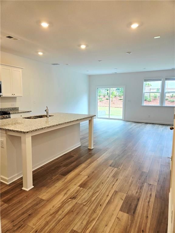 Building Photo - 2445 Livi Ln