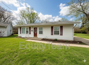 Building Photo - 2498 Schon Dr