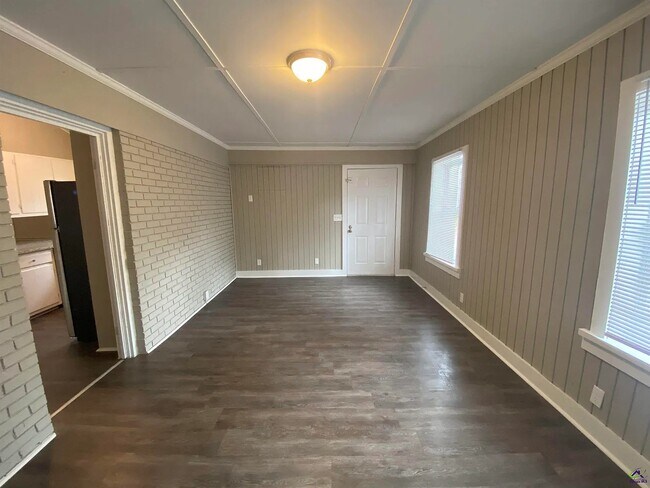 Foto del edificio - 3217 Misty Valley Dr