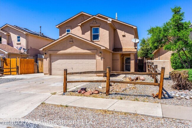 Foto del edificio - 4 br, 3 bath House - 6405 Sonrisa Pl NE
