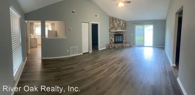 Foto del edificio - 3 br, 2 bath House - 3173 Vine Street