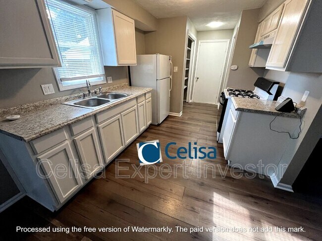 Building Photo - 6321 Mapledowns Dr