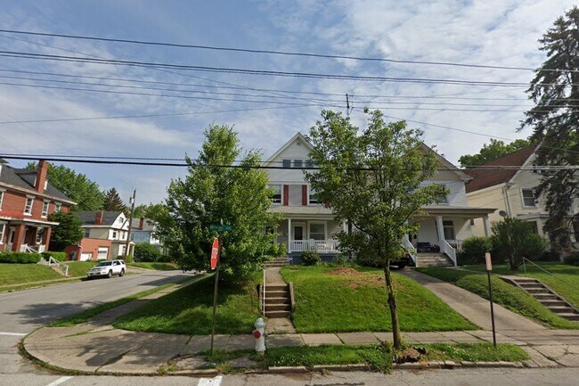 Foto del edificio - 1900 Hopkins Ave