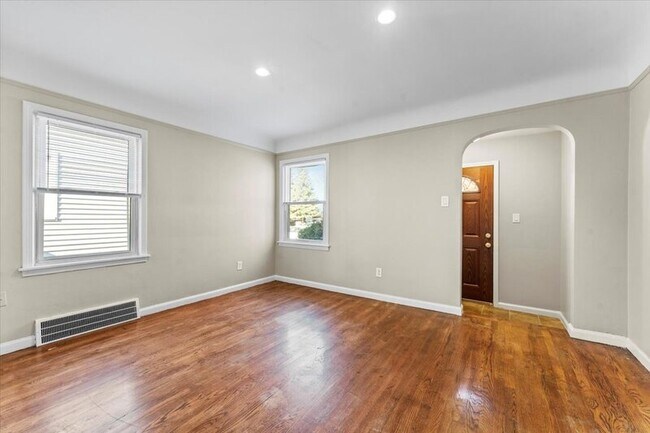 Foto del edificio - 1771 Dee St