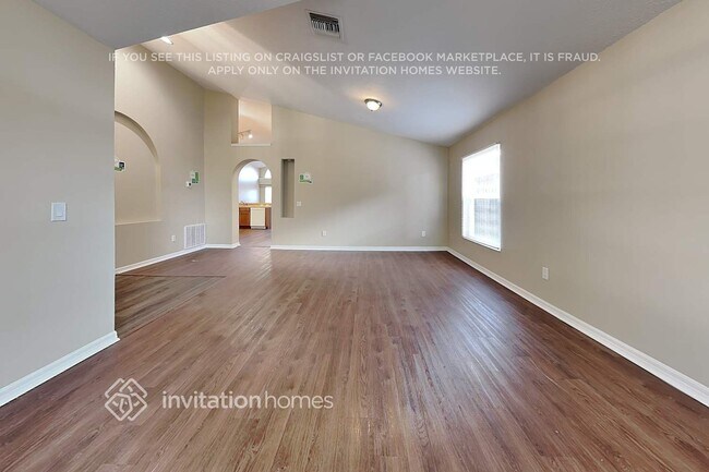 Foto del edificio - 6805 Waterton Dr
