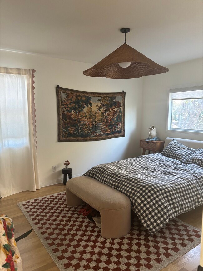 Building Photo - 333 N Occidental Blvd