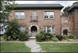 Building Photo - 14-20 Beckman Ave