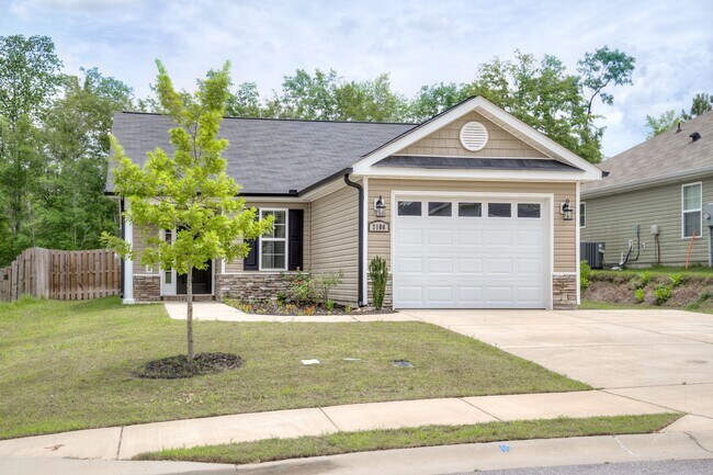 Building Photo - 3 Bedroom 2 Bathroom Home in Haynes Station