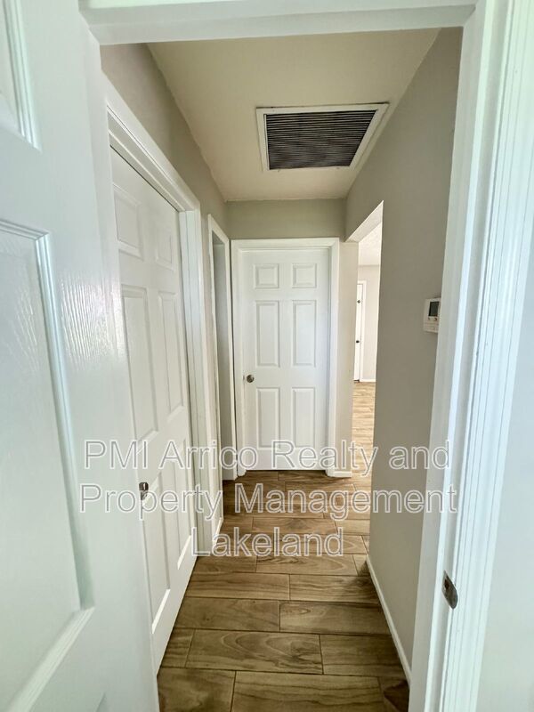 Foto del edificio - 1342 Reynolds Rd