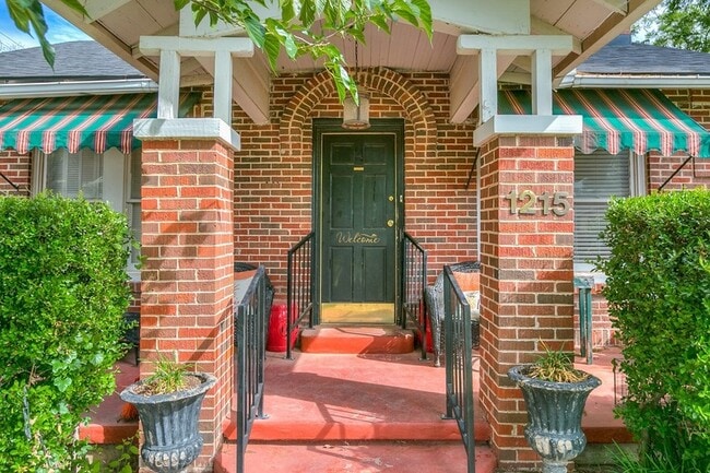 Foto del edificio - 1215 Colorado Ave