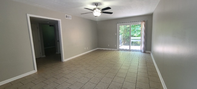 Foto del edificio - 922 Pine Oak Trail