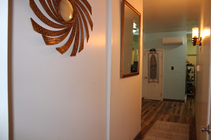 Foto principal - 6037 Lansdowne Ave