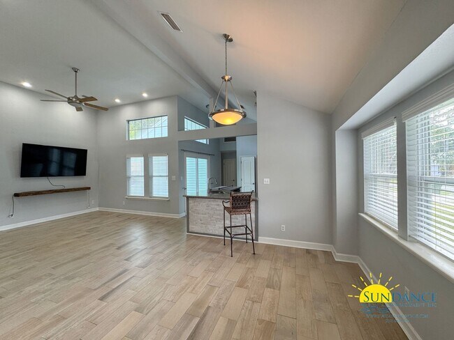 Building Photo - 3-Bedroom Home in Destin with Solar Power ...