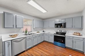 Foto del edificio - 812 Ericville Dr