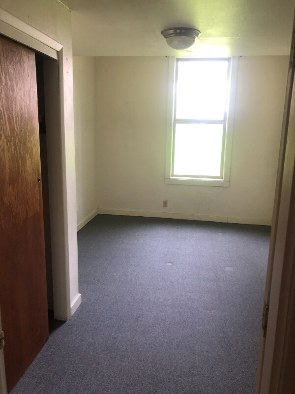 Foto del edificio - 216 E Jewett Blvd