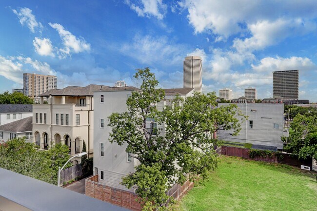 Foto del edificio - 1402 Eberhard St