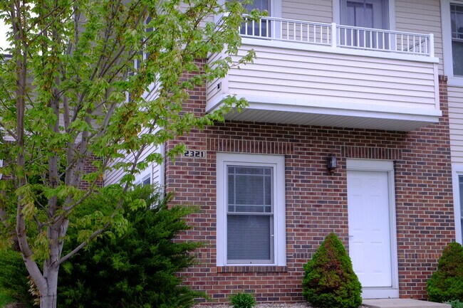 Building Photo - 2321 Bristol Dr