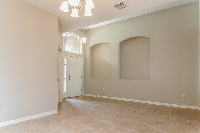 Building Photo - 7320 Forest Mere Dr