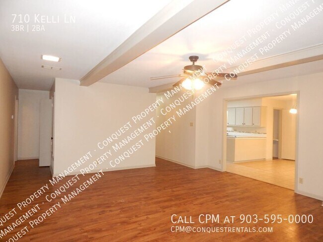 Building Photo - Updated, Spacious 3 Bedroom, 2 Bath Duplex...