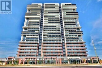 Building Photo - 2500-2500 Simcoe St N