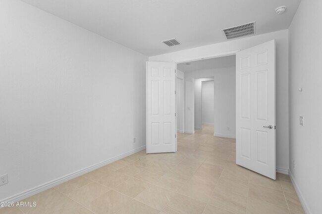 Foto del edificio - 14832 W Honeysuckle Dr