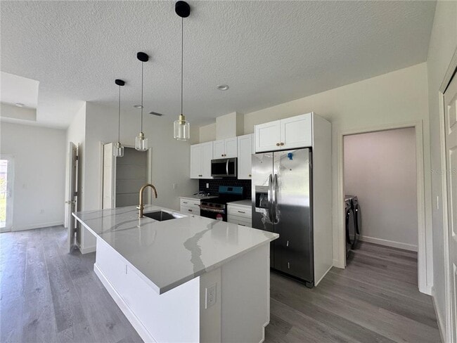 Building Photo - 9417 Acco Ave
