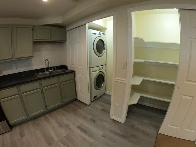 Foto del edificio - 5337 W Mountain Hill Dr