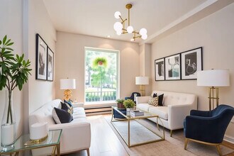 Building Photo - 1504 N Dearborn Pkwy