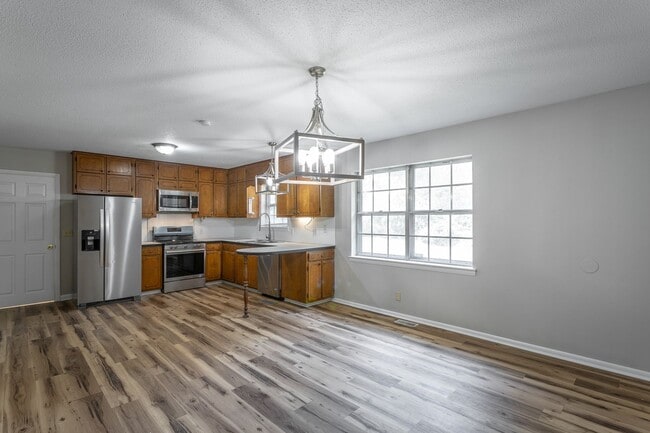 Photo - Spacious 3 Bedroom · 2 Bath Home in Chatta...