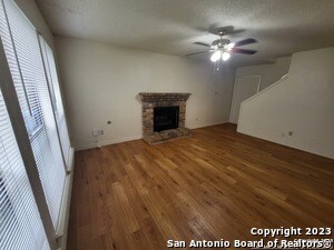 Foto del edificio - 9928 Ardash Ln