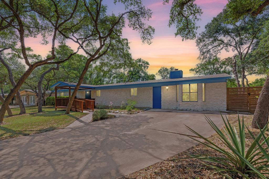 Foto principal - 6010 Oakclaire Dr