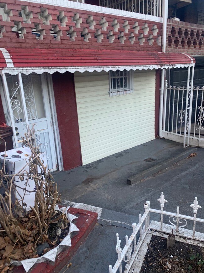 Foto del edificio - 35 E 53rd St