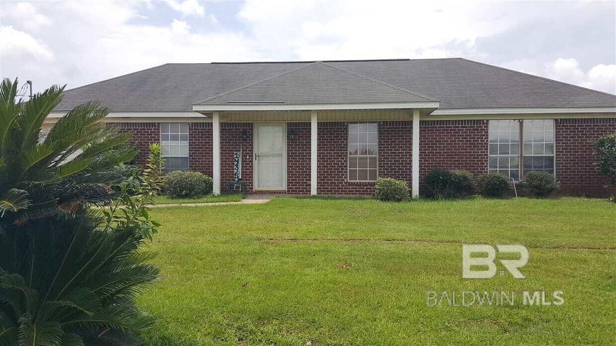 Foto principal - 14365 Lexington Dr