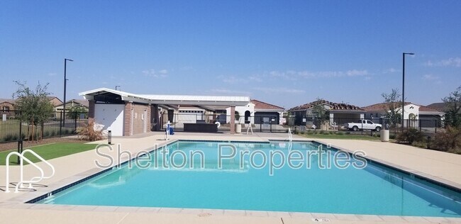 Building Photo - 14611 W Charter Oak Rd
