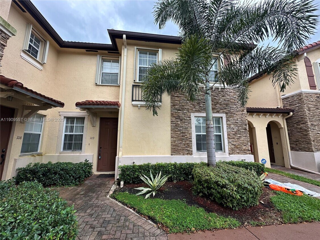 Foto principal - 3370 NE 14th Dr