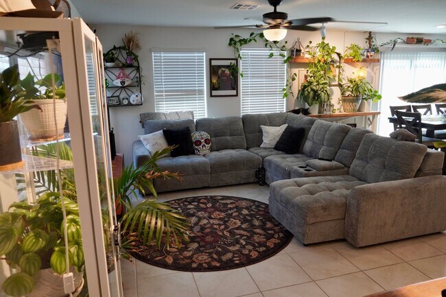 Foto del edificio - 131 Barringswell Ave