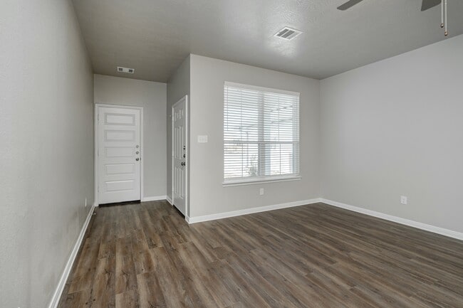 Building Photo - 1131 Trellis Pass