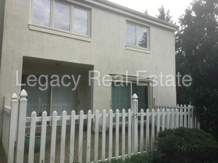 Foto principal - 115 Montrose Ave