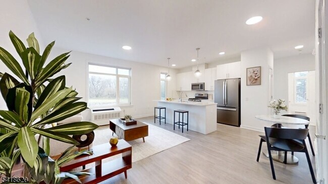 Foto del edificio - 1181 Morris Ave