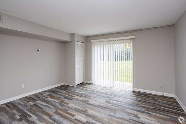 Building Photo - Eastland Hills Apartments