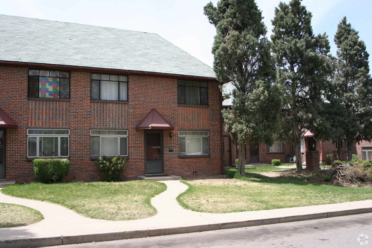 Foto principal - 3349 N Harrison St